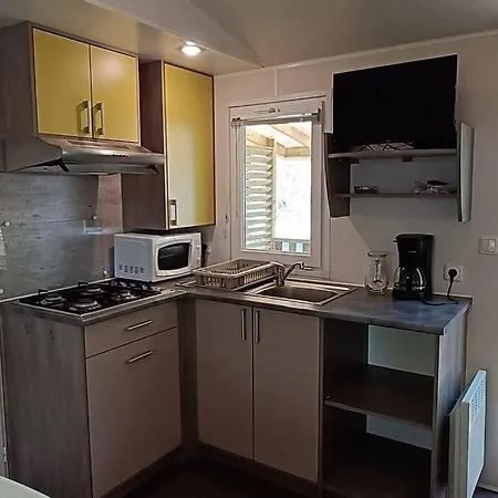 Mobilhome Climatise 3 A 30 Min Du Puy Du F Et De Nantes