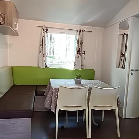 Mobilhome Climatise 3 A 30 Min Du Puy Du F Et De Nantes 아파트 La Boissiere-de-Montaigu