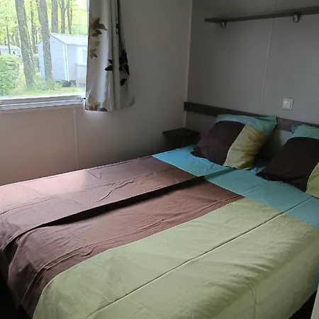 Mobilhome Climatise 3 A 30 Min Du Puy Du F Et De Nantes 아파트 *